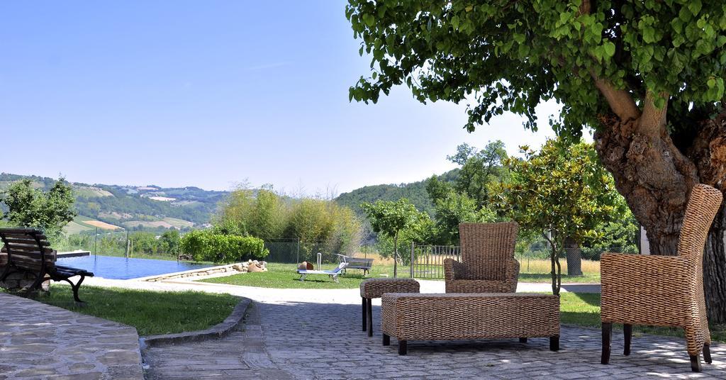 Tuttaterra Guest House Serra San Quirico Bagian luar foto