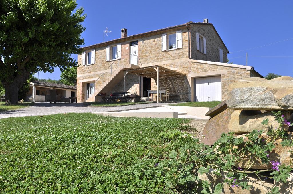 Tuttaterra Guest House Serra San Quirico Bagian luar foto